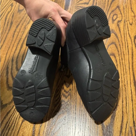 Blundstone women black leather heeled boots - Picture 4 of 7